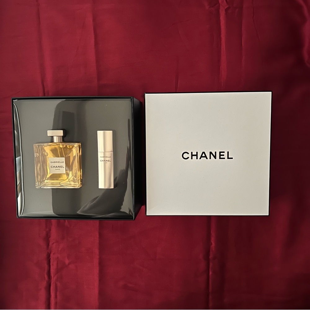 Authentic CHANEL NIB NWT